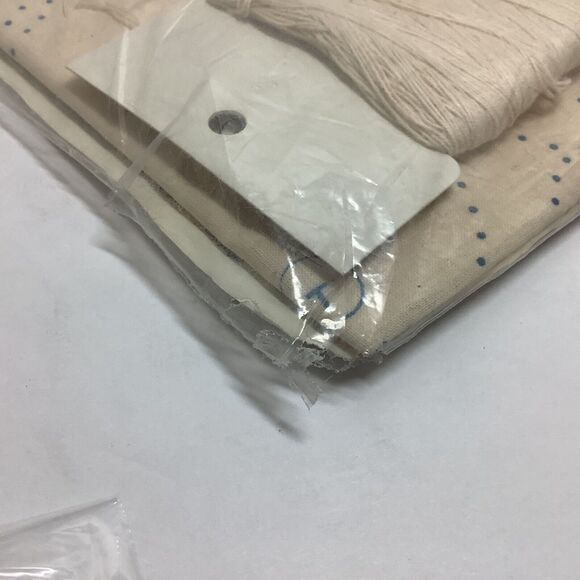 Colony Collection Bertha’s Vineyard I Candlewicking Pillow Kit - Picture 3 of 3